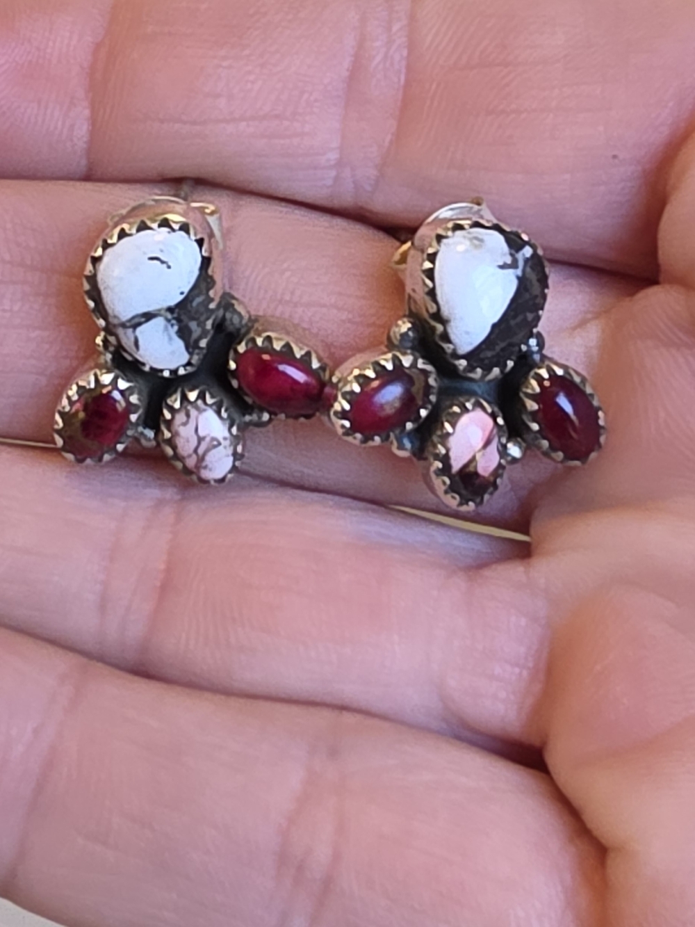Sterling Silver Southwest / Native Style Cluster Earrings White Horse Turquoise